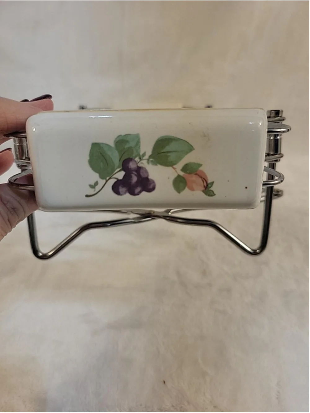 Pfaltzgraff Grapevine 10” 2-Section Divided Server with Metal Rack